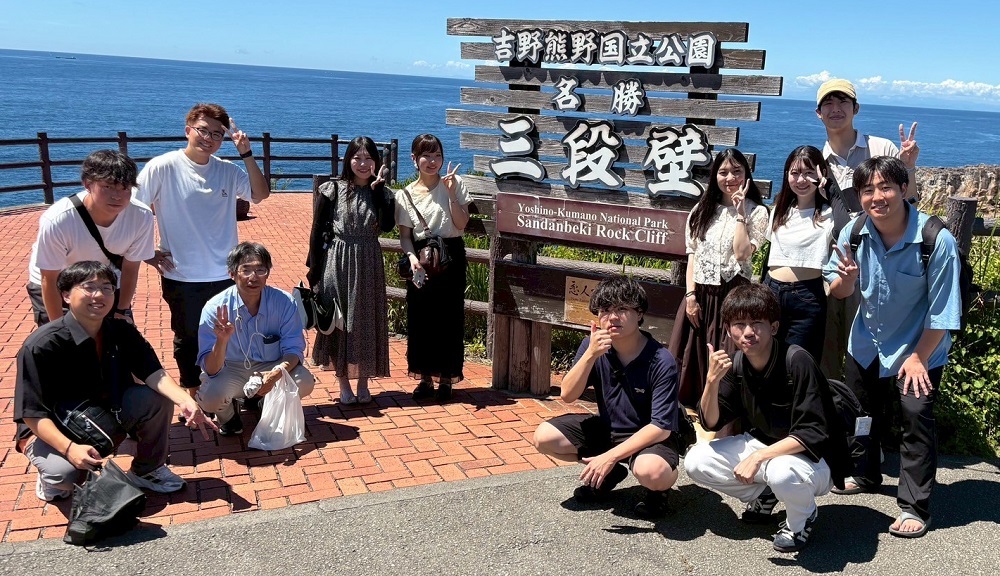 LINE_ALBUM_ゼミ旅行2025夏_250903_146.jpg (299 KB)
